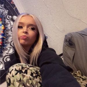 Meet your Posher, Tabitha